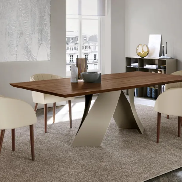Twist Table with Eforma wood top