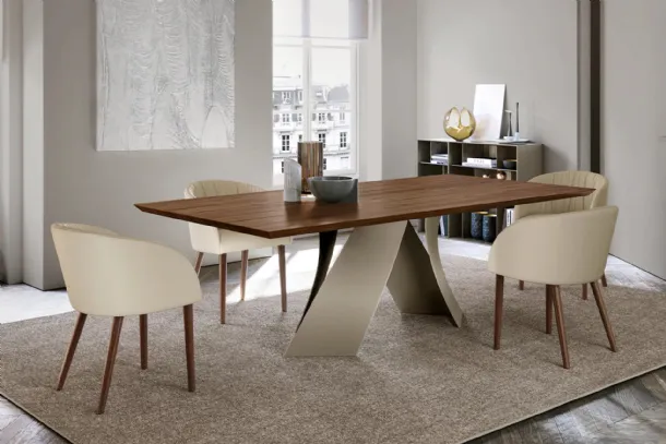 Twist Table with Eforma wood top