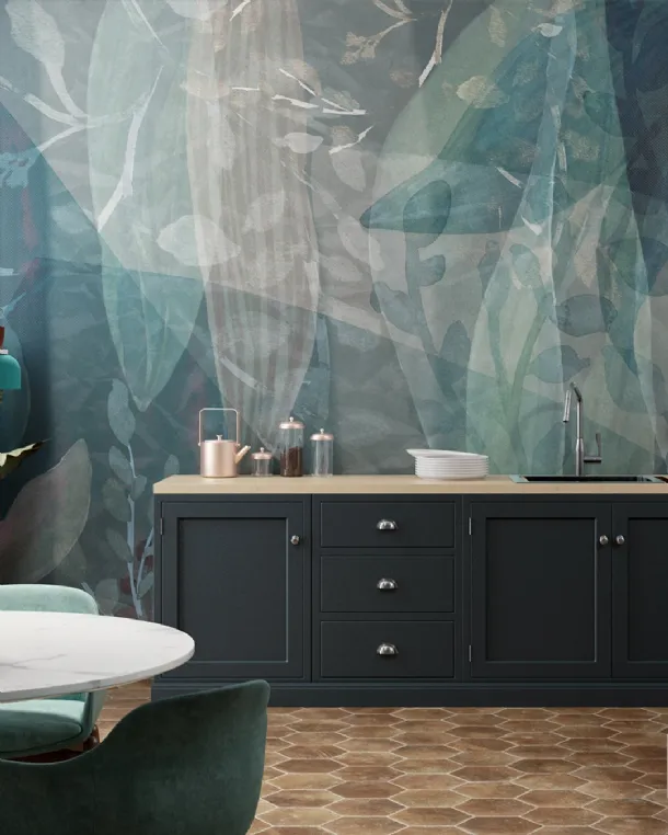 Aglaia wallpaper with floral illustration by Inkiostro Bianco