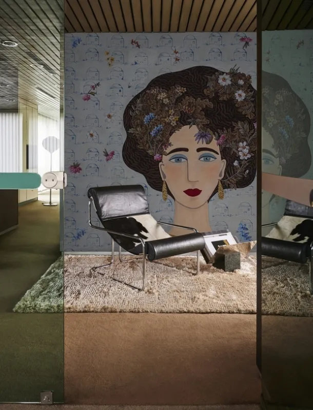 Bianca wallpaper with a woman's face by Wall&Decò