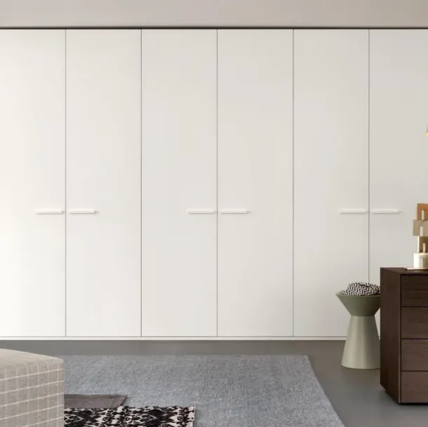 Arizona wardrobe with hinged doors, matte white lacquered by Giellesse