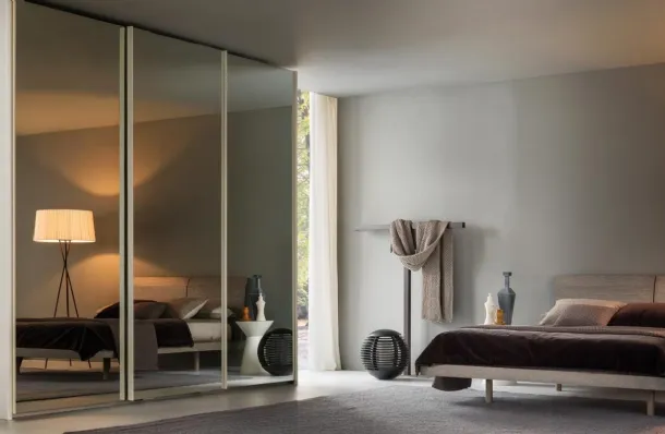 Arizona wardrobe with sliding mirrored doors by Giellesse