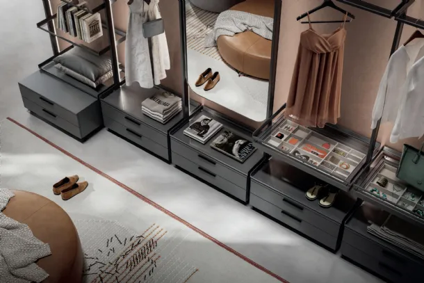 Venere comp 305 Walk-in Closet by Doal
