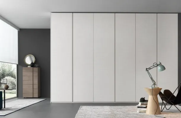 Wardrobe with hinged doors Glide matte lacquered by Giellesse