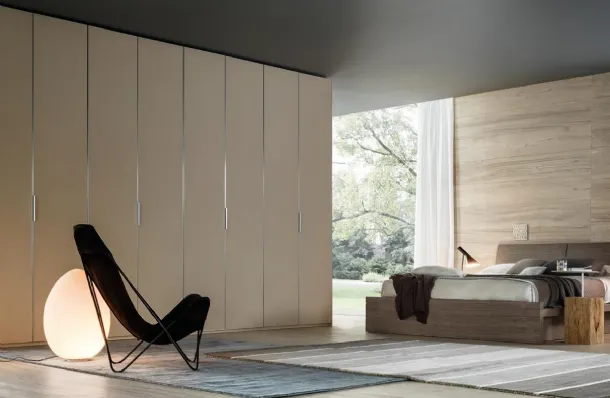 Wardrobe with Pivot hinged doors in matte lacquer by Giellesse
