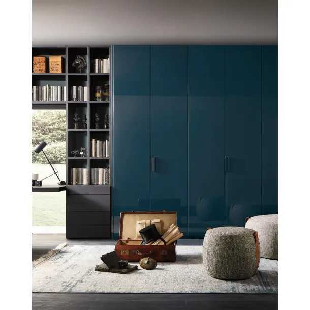 Wardrobe with hinged doors Prima in glossy lacquer by Lema