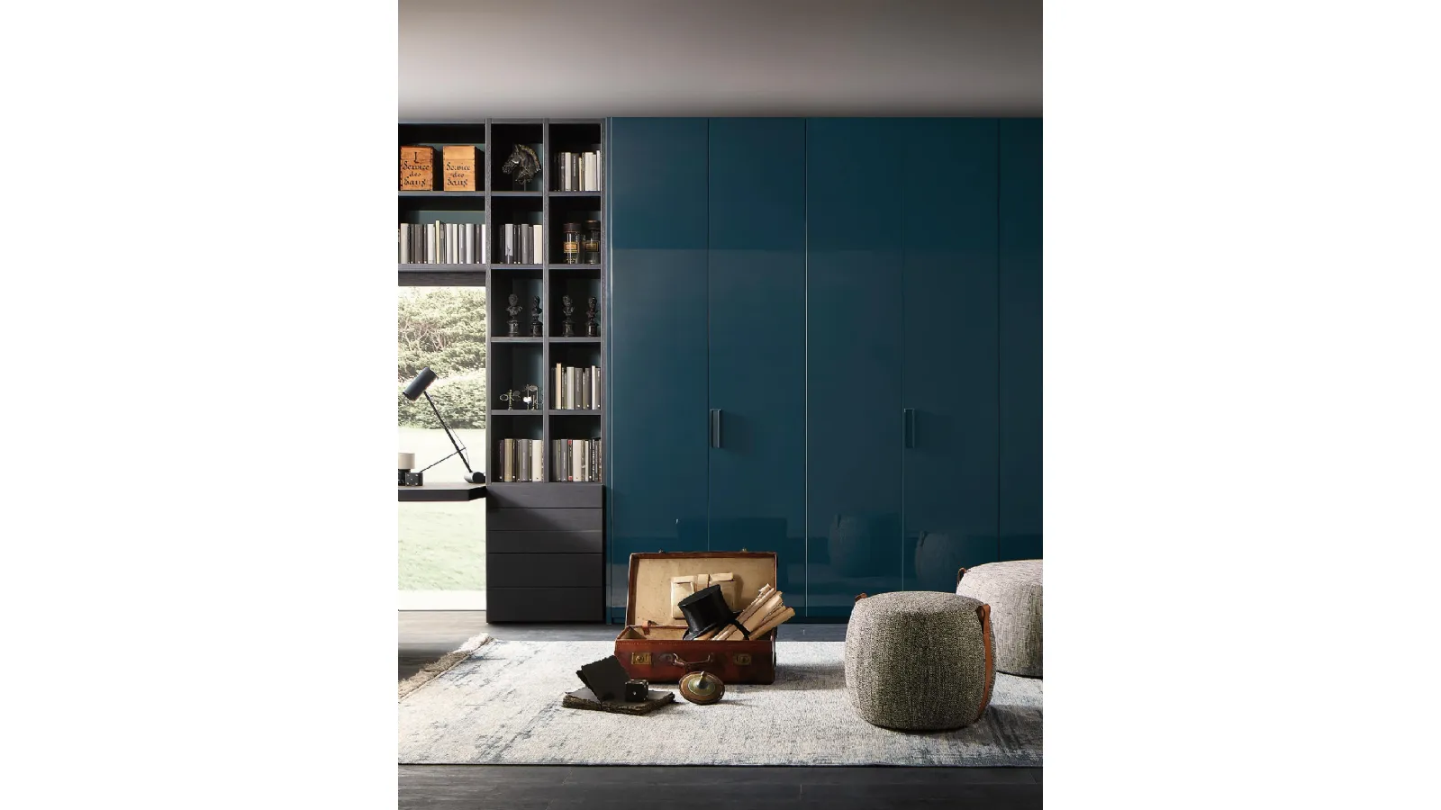 Wardrobe with hinged doors Prima in glossy lacquer by Lema