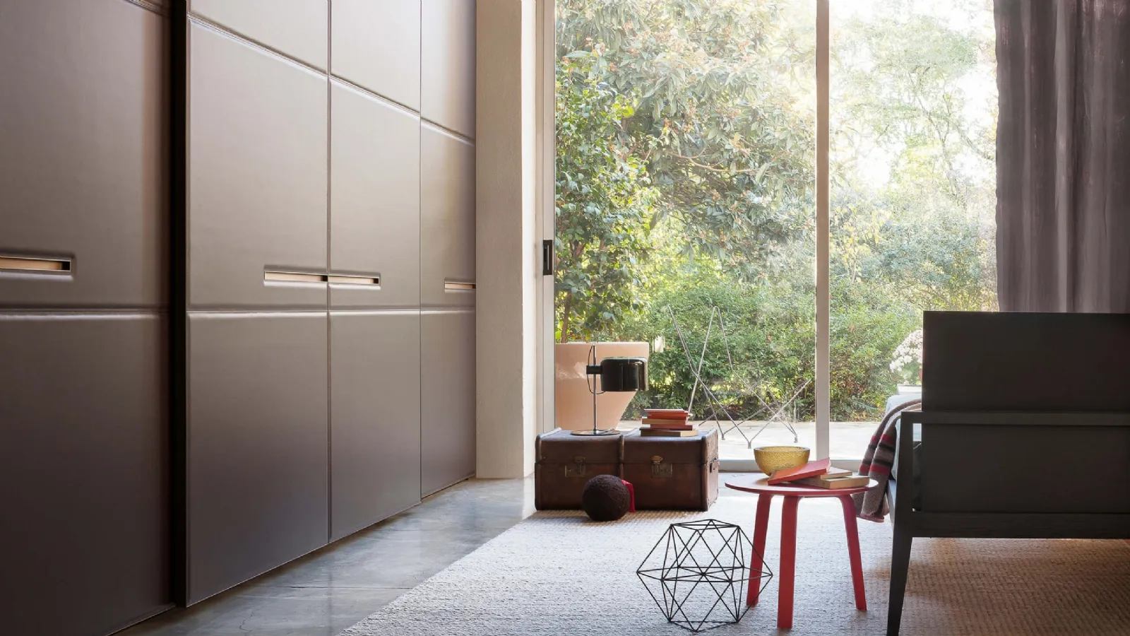 Wardrobe with sliding door Warm by Lema